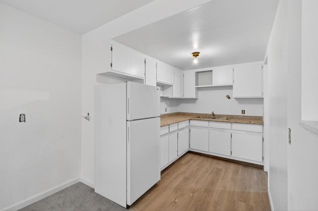 6210 Pine St, Pollock Pines, CA 95726