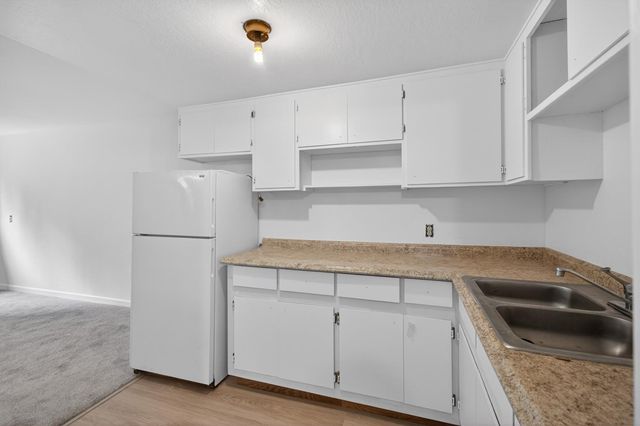 6210 Pine St, Pollock Pines, CA 95726