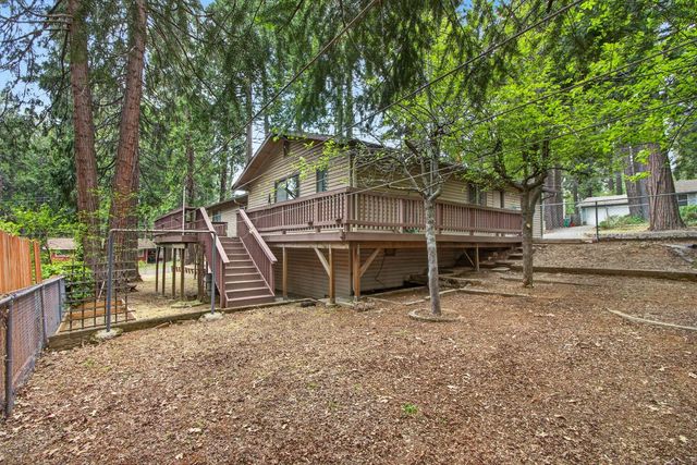 6210 Pine St, Pollock Pines, CA 95726