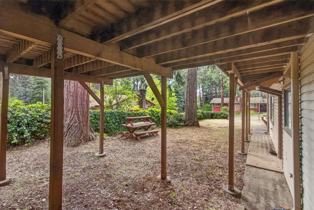 6210 Pine St, Pollock Pines, CA 95726