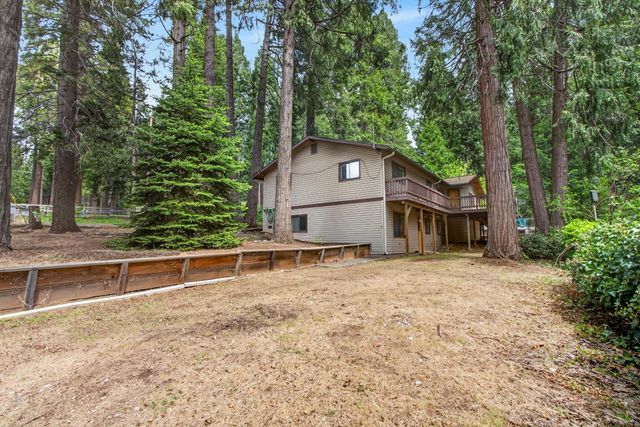 6210 Pine St, Pollock Pines, CA 95726