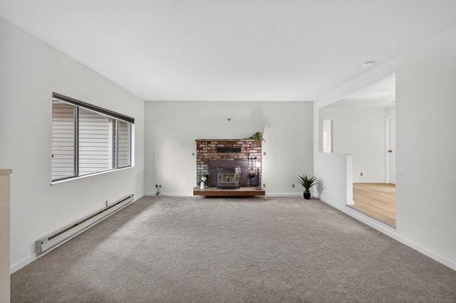 6210 Pine St, Pollock Pines, CA 95726