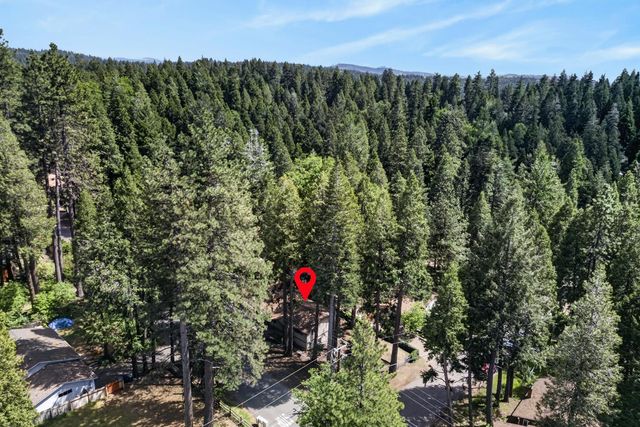 6210 Pine St, Pollock Pines, CA 95726