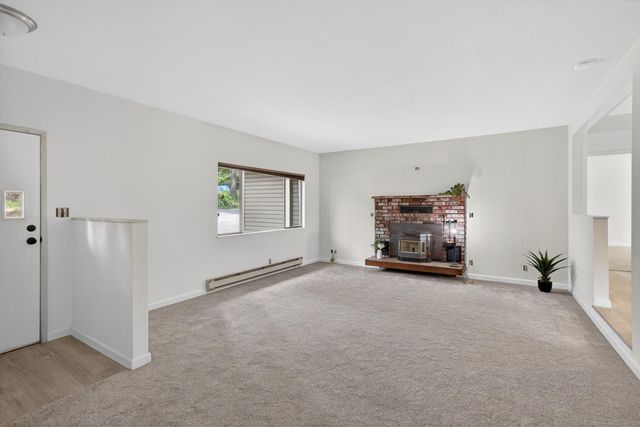 6210 Pine St, Pollock Pines, CA 95726