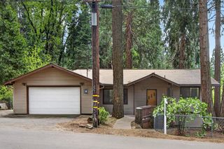 6210 Pine St, Pollock Pines, CA 95726