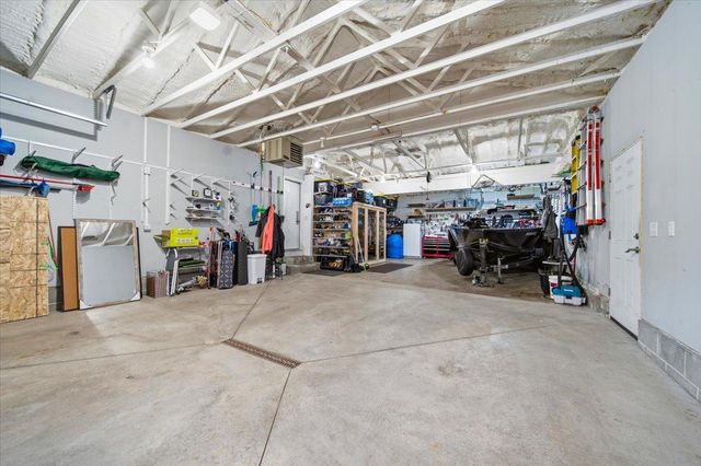 2222 Draper Avenue, Roseville, MN 55113