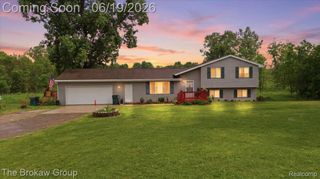 4495 Groveland Road, Groveland Township, MI 48462