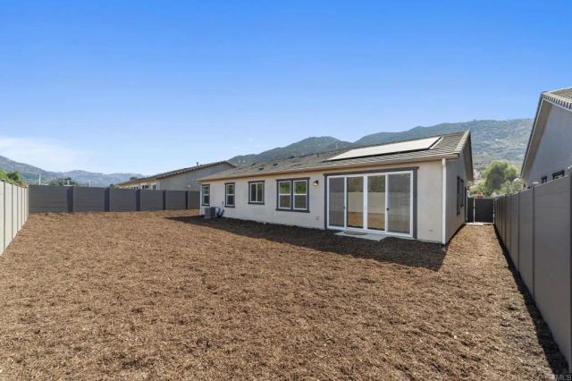 3501 Foxley Dr, Escondido, CA 92027