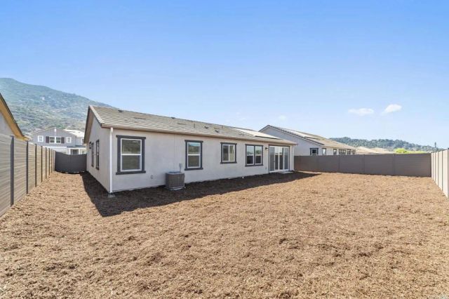 3501 Foxley Dr, Escondido, CA 92027