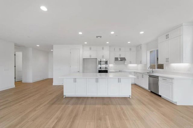 3501 Foxley Dr, Escondido, CA 92027