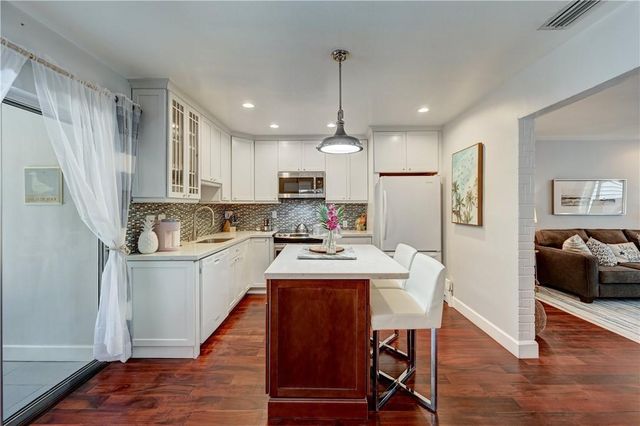 1844 SE 7th Street, Pompano Beach, FL 33060