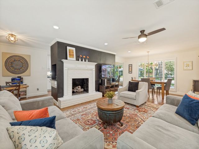 3326 Regent Drive, Dallas, TX 75229