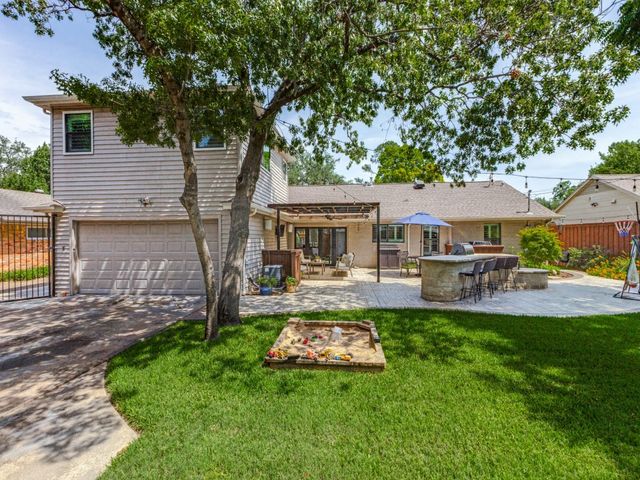 3326 Regent Drive, Dallas, TX 75229