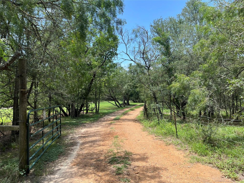354 Lower Red Rock RD, Bastrop, TX 78602
