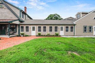 462 Winthrop St 2, Rehoboth, MA 02769