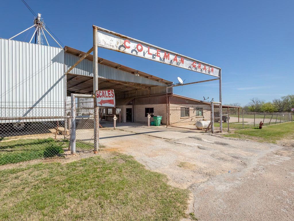 Image 20 of property listing at 716 Brush Street, Coleman, TX 76834