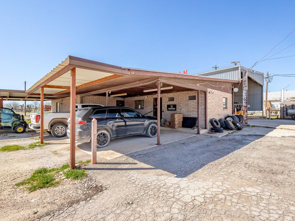 Image 28 of property listing at 716 Brush Street, Coleman, TX 76834