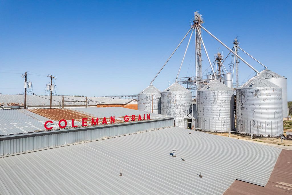 Image 4 of property listing at 716 Brush Street, Coleman, TX 76834