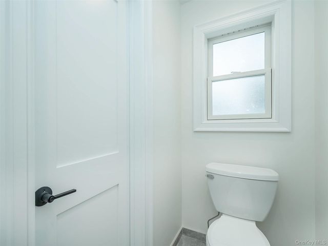 35A Dunwood Road, Port Washington, NY 11050