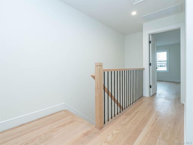 35A Dunwood Road, Port Washington, NY 11050