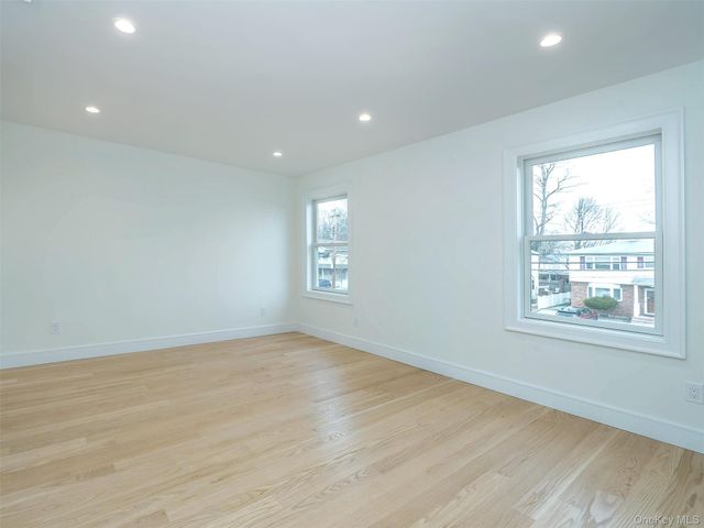 35A Dunwood Road, Port Washington, NY 11050