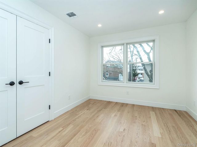 35A Dunwood Road, Port Washington, NY 11050