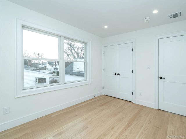 35A Dunwood Road, Port Washington, NY 11050