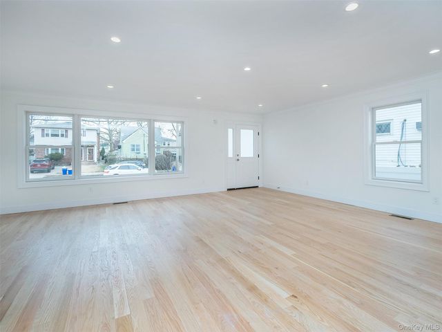 35A Dunwood Road, Port Washington, NY 11050