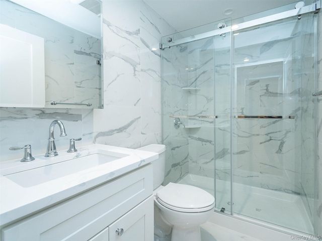 35A Dunwood Road, Port Washington, NY 11050