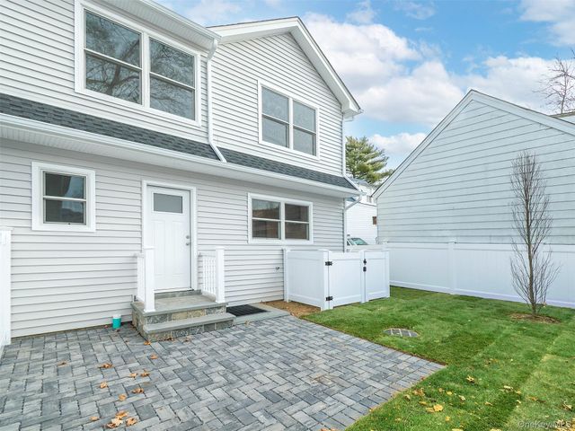 35A Dunwood Road, Port Washington, NY 11050