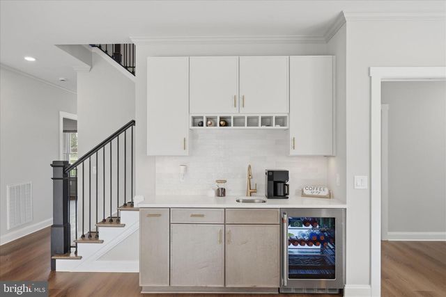 1434 CLOVERDALE RD, Charles Town, WV 25414