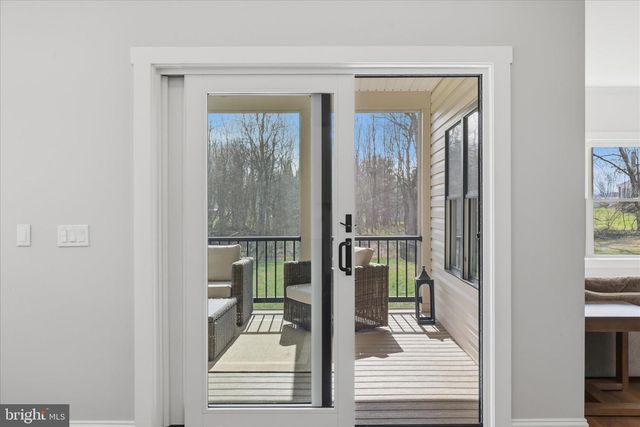 1434 CLOVERDALE RD, Charles Town, WV 25414