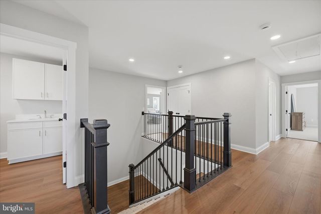 1434 CLOVERDALE RD, Charles Town, WV 25414