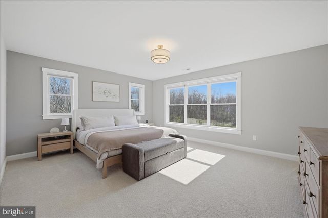 1434 CLOVERDALE RD, Charles Town, WV 25414