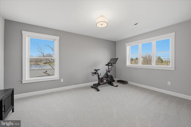 1434 CLOVERDALE RD, Charles Town, WV 25414