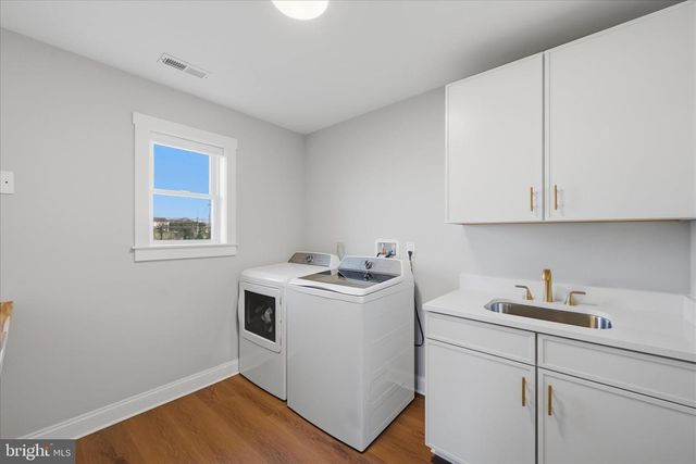 1434 CLOVERDALE RD, Charles Town, WV 25414