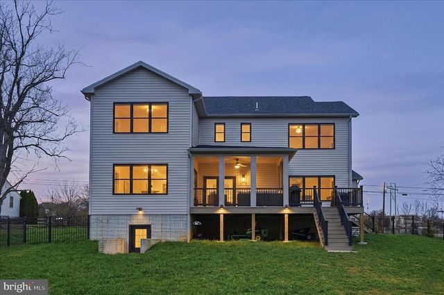 1434 CLOVERDALE RD, Charles Town, WV 25414