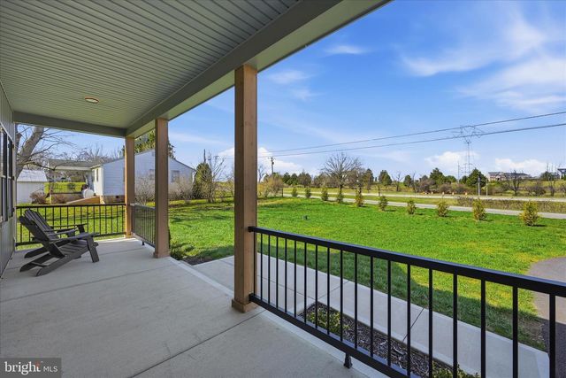 1434 CLOVERDALE RD, Charles Town, WV 25414