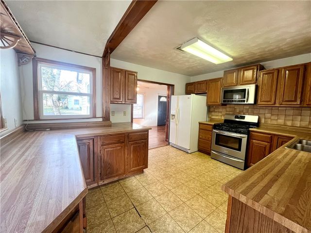 235 S Galveston, Russellville, AR 72801