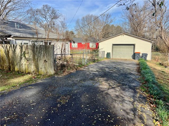 235 S Galveston, Russellville, AR 72801