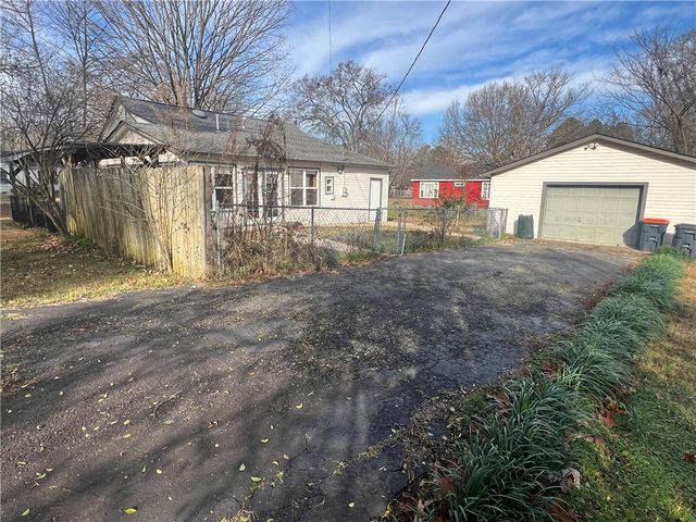 235 S Galveston, Russellville, AR 72801