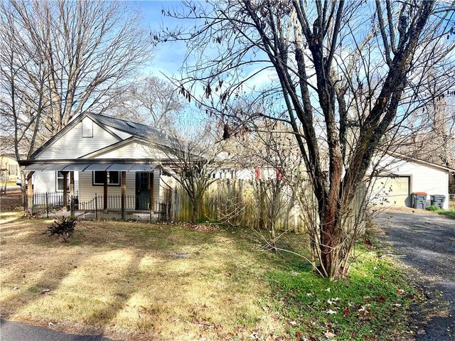 235 S Galveston, Russellville, AR 72801