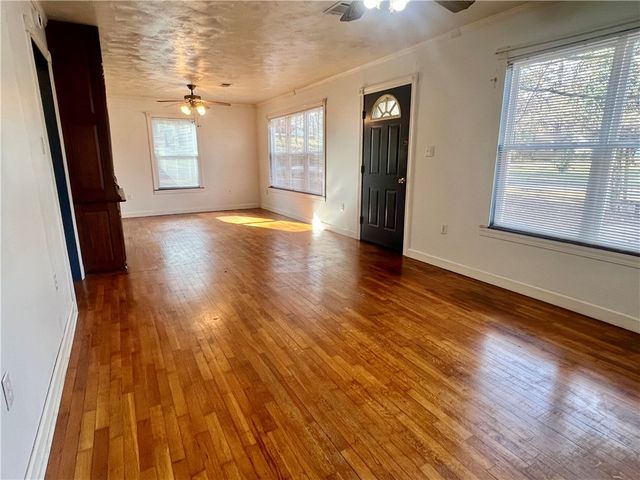 235 S Galveston, Russellville, AR 72801