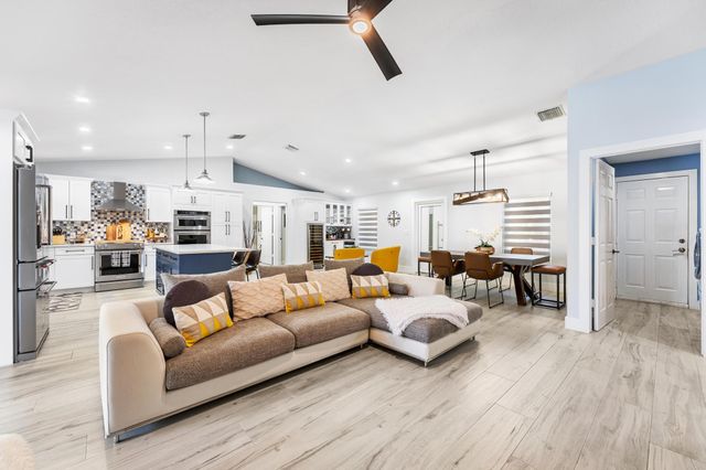 1750 17th Avenue N, Lake Worth Beach, FL 33460