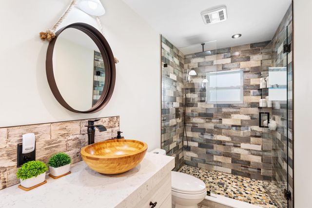 1750 17th Avenue N, Lake Worth Beach, FL 33460