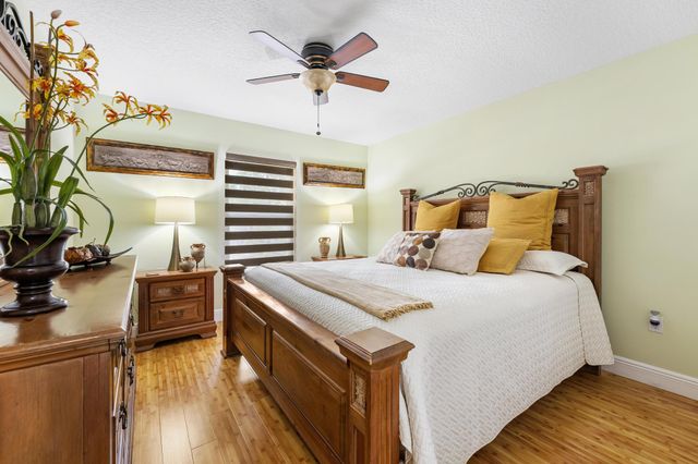1750 17th Avenue N, Lake Worth Beach, FL 33460