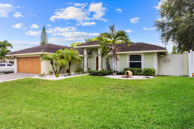 1750 17th Avenue N, Lake Worth Beach, FL 33460