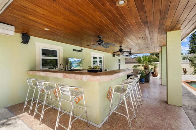 1750 17th Avenue N, Lake Worth Beach, FL 33460
