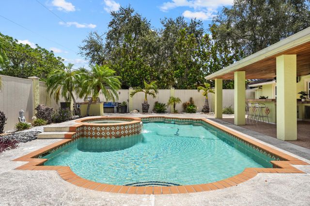 1750 17th Avenue N, Lake Worth Beach, FL 33460