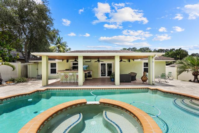 1750 17th Avenue N, Lake Worth Beach, FL 33460